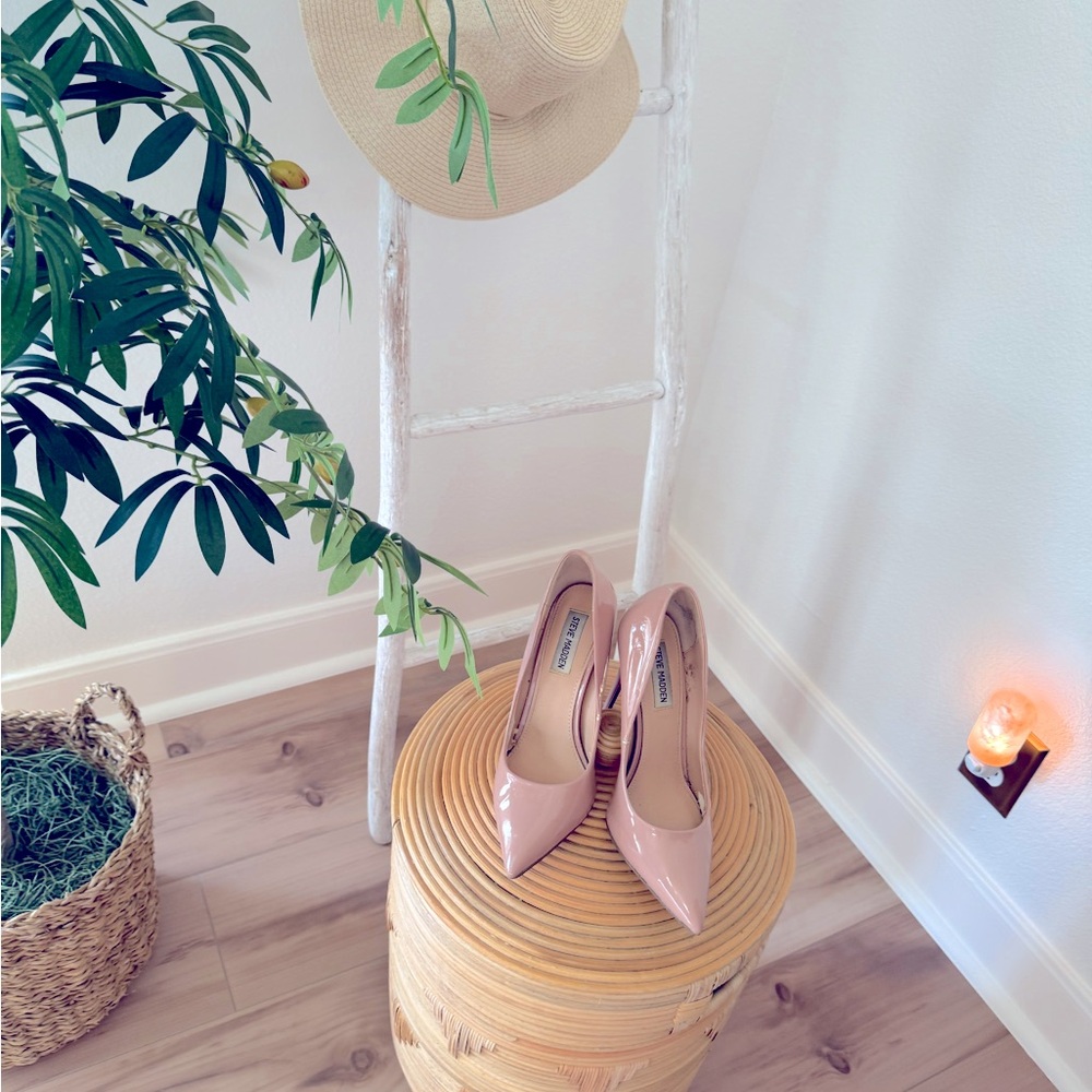Steven Madden Nude Pink Heels